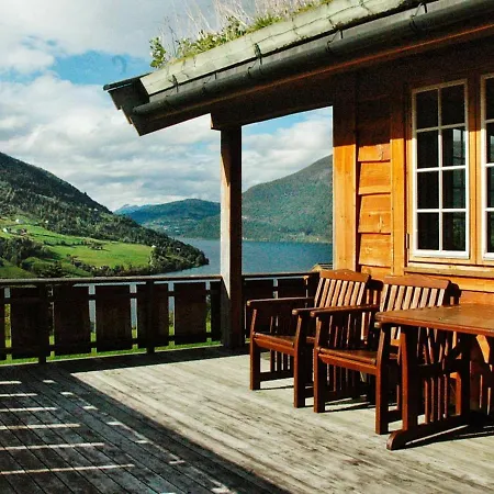 Four-bedroom In 2 Casa vacanze *